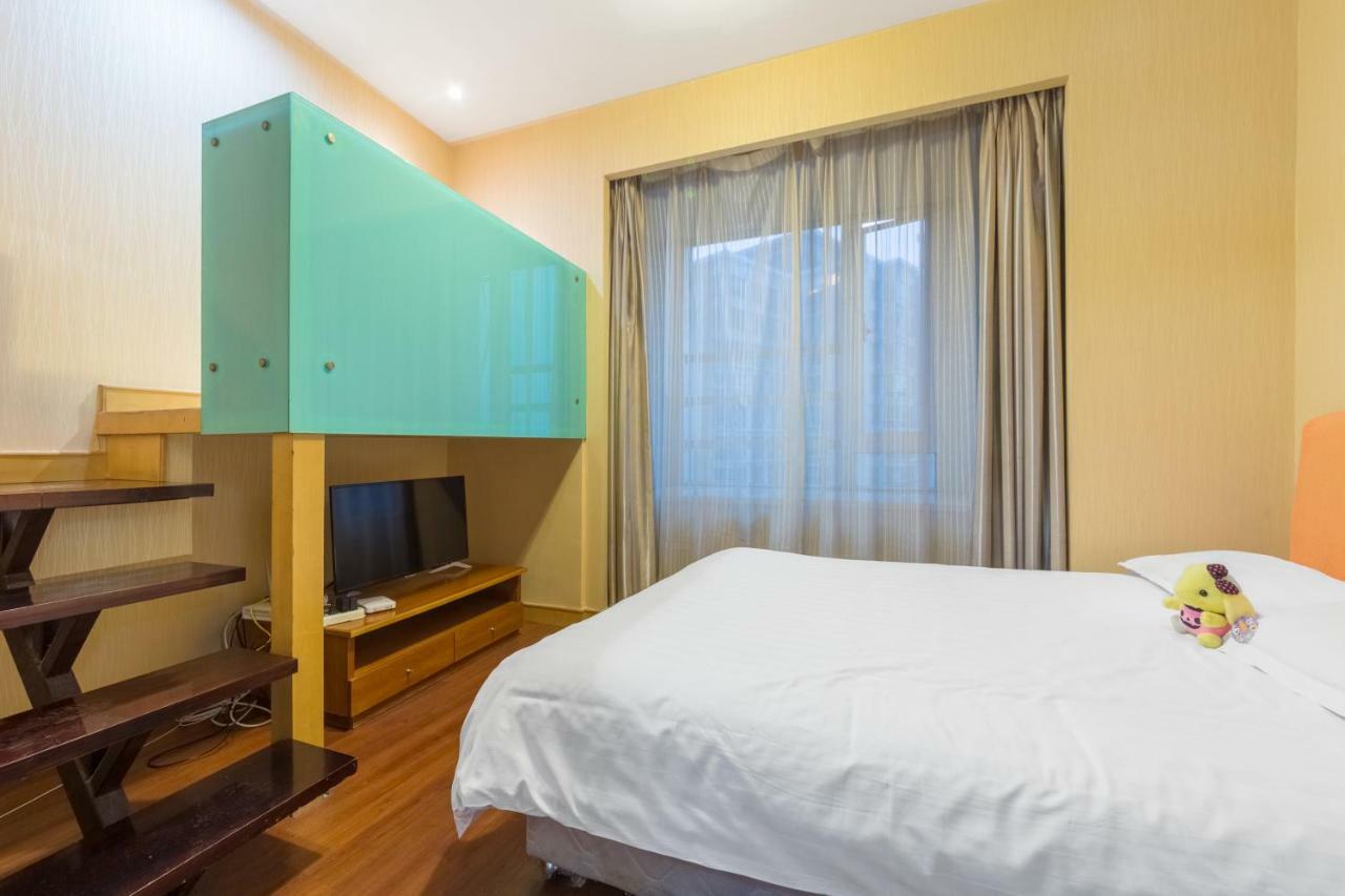 Jiarong Aparthotel 3*